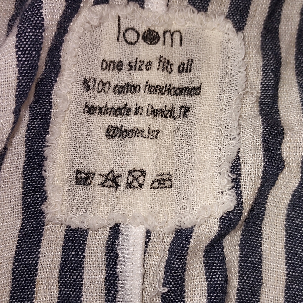 Hand Loomed 100% Cotton Striped Shawl With Sleeve with Fringe - Picture 3 of 3